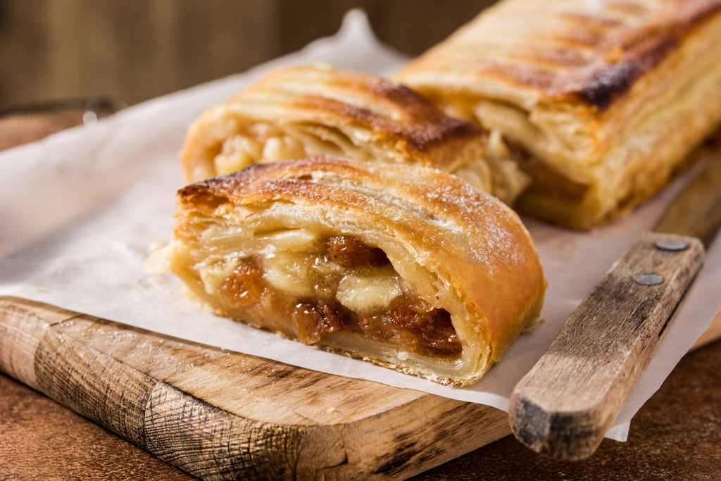 22 oz Butter Jar Candle: Apple Strudel - 260 Broadway Boutique