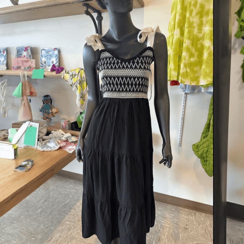 Black & White Dress - 260 Broadway Boutique