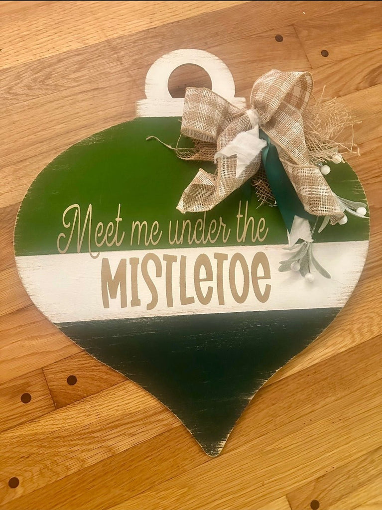 Christmas Ornament Class (Sunday, November 2nd) - 260 Broadway Boutique