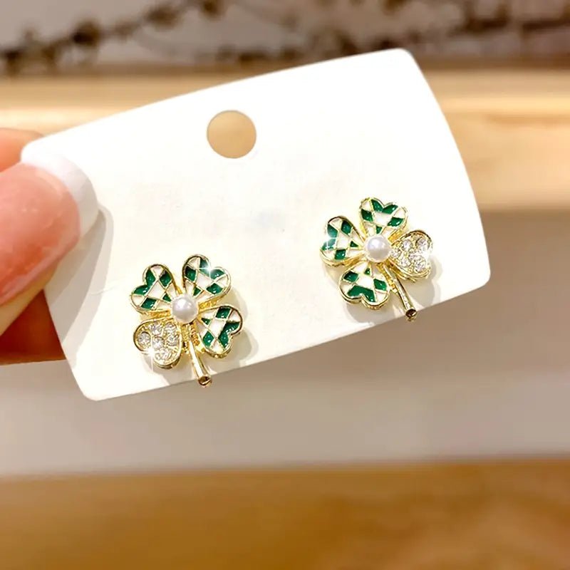 Clover Stud Earrings - 260 Broadway Boutique