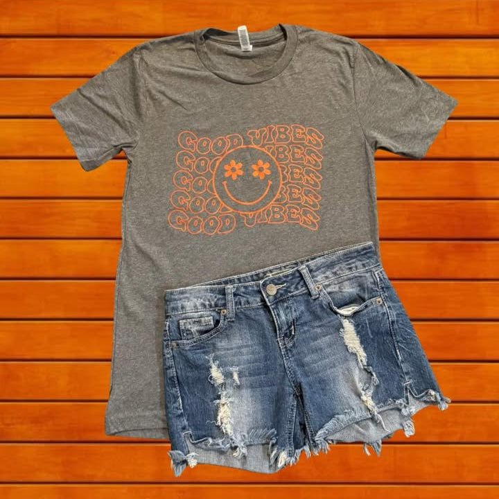 Good Vibes Tee - 260 Broadway Boutique